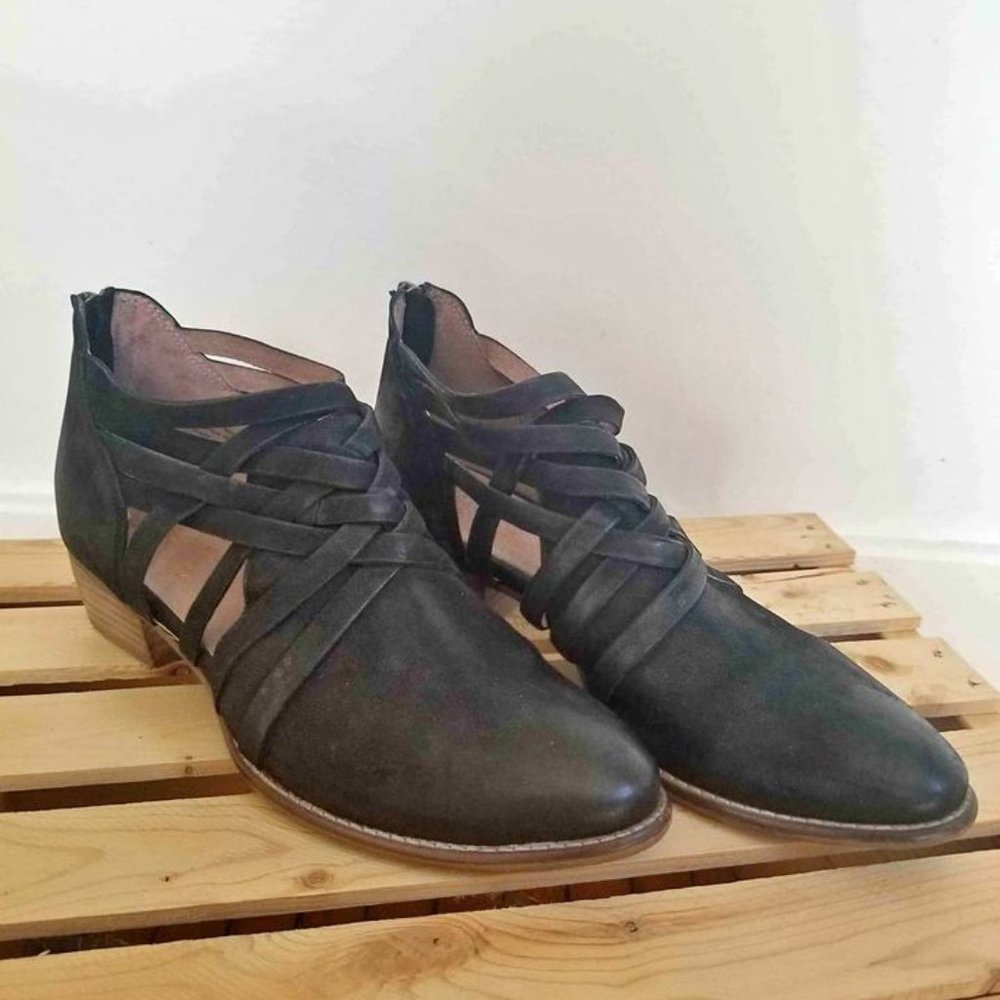 Seychelles Black Leather Booties, Strappy, Cut-outs, Zipper Back, Size 9